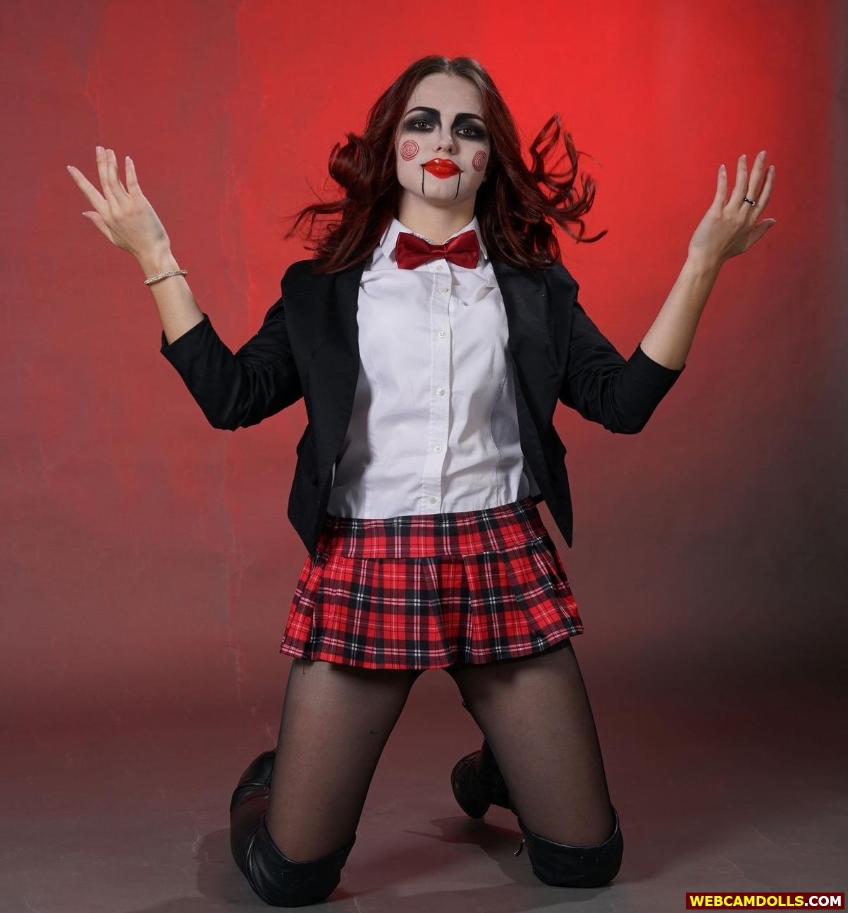 Gothic Schoolgirl in Black Sheer Pantyhose and Tartan Miniskirt on Webcamdolls
