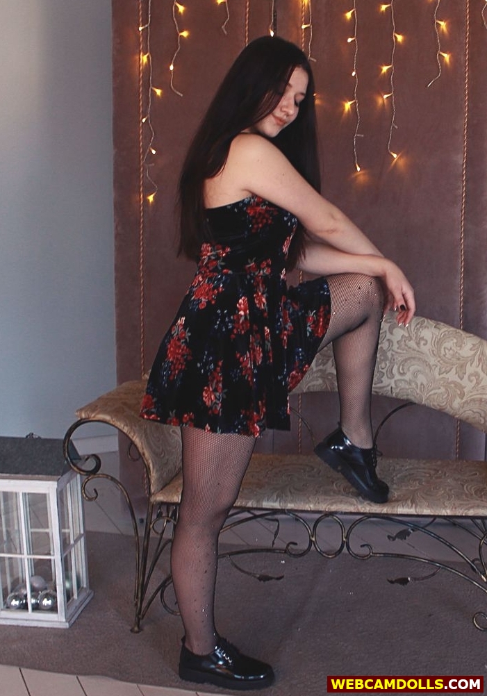 Brunette Teen Girl in Black Fishnet Pantyhose and Shiny Shoes on Webcamdolls